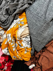 Load image into Gallery viewer, Kayla's Fabric Scraps