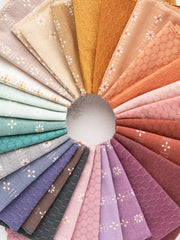 Load image into Gallery viewer, Daisies in Homestead | Fableism Supply Co