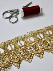 Load image into Gallery viewer, Gold 2.75" Wide Venice Trim