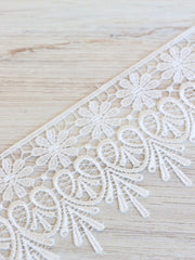 Load image into Gallery viewer, White 3" Wide Venice Lace