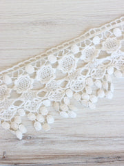 Load image into Gallery viewer, Off White 3.25" Wide Venice Lace Trim