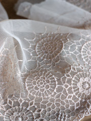 Load image into Gallery viewer, 5YDS Sand Full Circle 6.5" Wide Embroidered Lace Trim