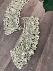 Load image into Gallery viewer, 2 PCS Beige Floral Lace Appliques