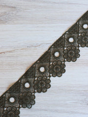 Load image into Gallery viewer, 10 Colors; 2" Wide Venice Trim