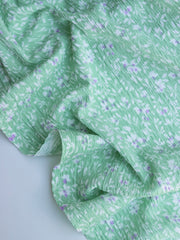 Load image into Gallery viewer, Green Crinkle Floral Knit