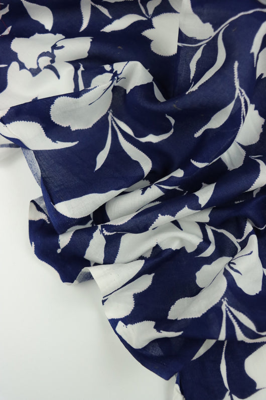3YD FLAWED REMNANT; White Floral on Navy Cotton Lawn | Designer Deadstock