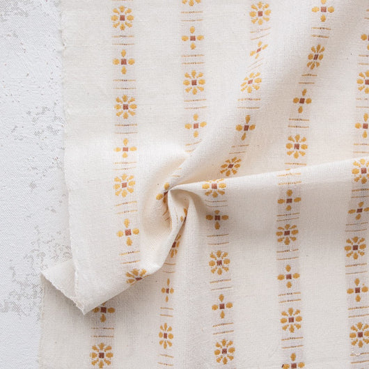 1YD 28IN REMNANT; Daisies in Cream | Fableism Supply Co