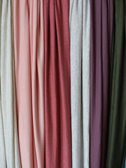 Load image into Gallery viewer, Light Heather Gray Viscose Crepe Jersey Knit
