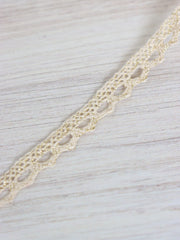 Load image into Gallery viewer, Beige &amp; Gold .5&quot; Wide Crochet Lace Trim
