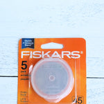 Load image into Gallery viewer, Fiskars 45mm Rotary Cutter/Replacement Blades
