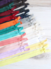 Load image into Gallery viewer, 30&quot; YKK #5 Separating Jacket Plastic Zipper
