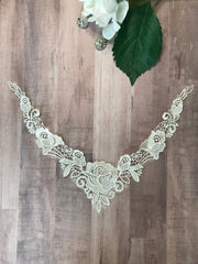 Load image into Gallery viewer, White Collar Applique