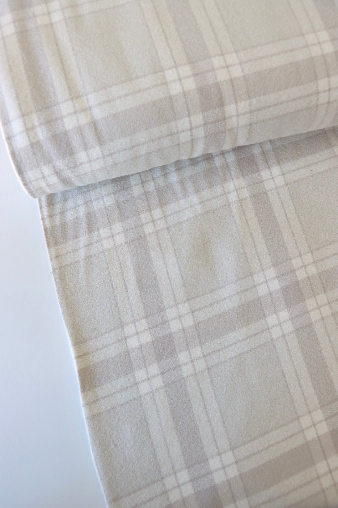 Bone & Ivory Plaid | Mammoth Flannel | Robert Kaufman | Surge Fabric Shop