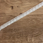 Load image into Gallery viewer, Beige .5" Wide Crochet Lace Trim
