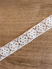 Load image into Gallery viewer, Beige 1" Wide Crochet Lace