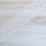 Load image into Gallery viewer, Off White 3" Wide Venice Lace Trim
