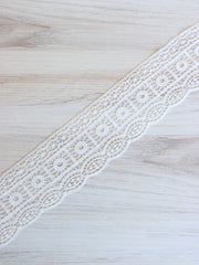 Load image into Gallery viewer, Off White 3" Wide Venice Lace Trim