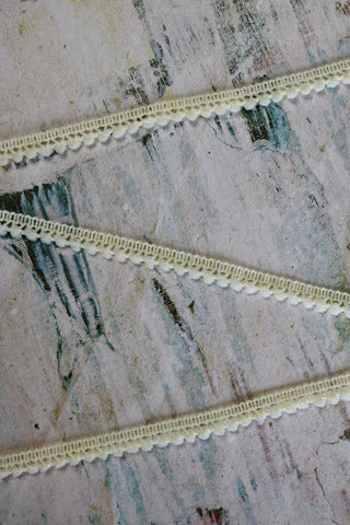 Pom-Pom Trim